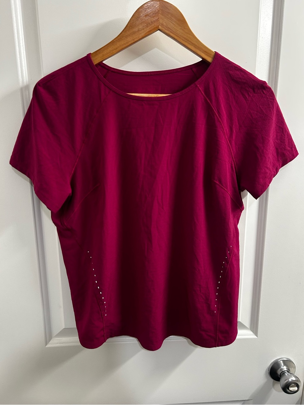 Lululemon Lightweight Stretch Running Short Sleeve Shirt - Picture 5 of 9
